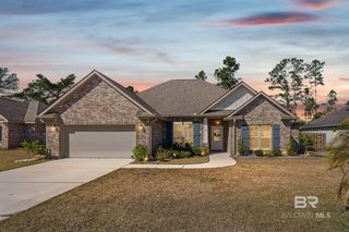 446 Shepard St, Gulf Shores, AL 36542