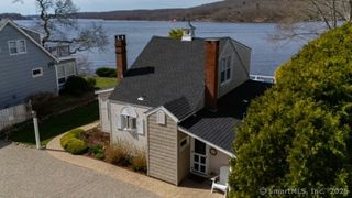 26 Bluff Road West, Gales Ferry, CT 06335