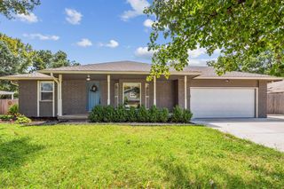 332 N  Willow Dr, Derby, KS 67037