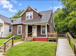 1725 S  Scott St, South Bend, IN 46613