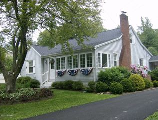 880 Park Ave, Woolrich, PA 17779