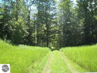 E  Donner Rd, Traverse City, MI 49684