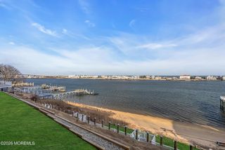 200 Portland Rd #A-17, Highlands, NJ 07732