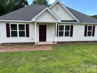 1002 Crescent Way, Wingate, NC 28174