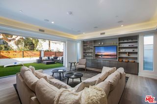 6066 Saturn St, Los Angeles, CA 90035