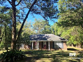 2554 Riverside Dr, Mobile, AL 36605