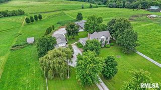 7030 Mansion Rd, Chatham, IL 62629