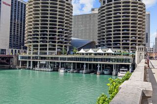 300 N  State St #5618, Chicago, IL 60610