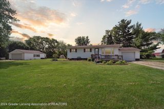 1100 Harvest Moon Way, Saint Johns, MI 48879