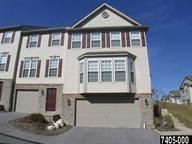 2713 Steeple Chase Dr, York, PA 17402