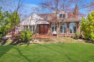 329 Old Courthouse Road, New Hyde Park, NY 11040