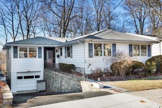 23 Chestnut Avenue, Pelham, NY 10803