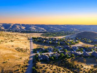 3831 W  Deerpath Dr, Boise, ID 83714