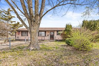 5522 N  Rocky Fork Dr, Columbia, MO 65202