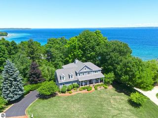 14788 Mallard Dr, Traverse City, MI 49686
