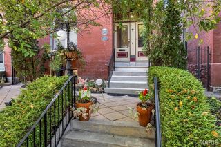 2808 Russell Blvd, Saint Louis, MO 63104