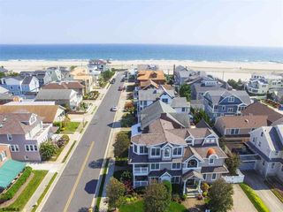8804 Atlantic Ave, Margate, NJ 08402
