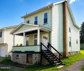 616 N  9th St, Bellwood, PA 16617