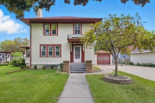 611 W  Lyon Ave, Lake City, MN 55041