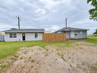 3515 5th St, Bay City, TX 77414
