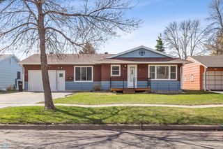 223 10th Ave E, West Fargo, ND 58078