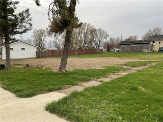 185 S  Powers St, Warrensburg, IL 62573