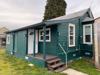 118 1/2 W  2nd St, Pt Angeles, WA 98362
