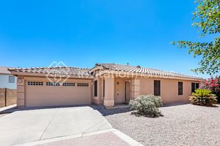 2887 E  Cherry Hills Dr, Chandler, AZ 85249