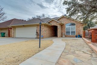 21 Arapaho Rd, Ransom Canyon, TX 79366