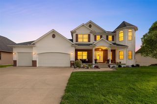 5185 Elderton Dr, Marion, IA 52302