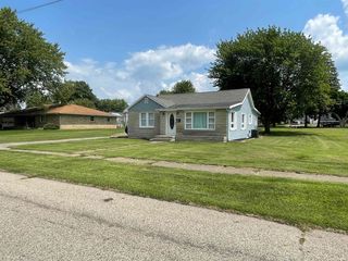 219 N  1st St, Argos, IN 46501