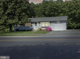 1841 Yardville Hamilton Sq, Trenton, NJ 08620