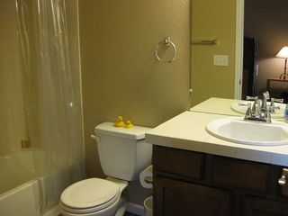 Full bath in master suite 2