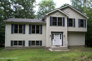 694 Buckle Boot Rd, Henryville, PA 18332