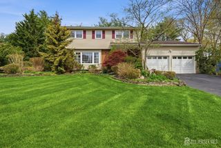 7 Candle Ln, East Brunswick, NJ 08816