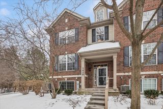 1424 S  Fairfield Ave #1424, Lombard, IL 60148