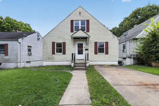 1911 Ashbrook Dr, Cincinnati, OH 45238