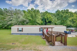 140 Country Ln, Surgoinsville, TN 37873