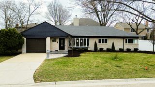 1135 North Ave, Deerfield, IL 60015