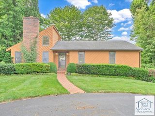 42 Fairview Dr, Bassett, VA 24055