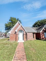 1664 Joy Blvd, Horn Lake, MS 38637