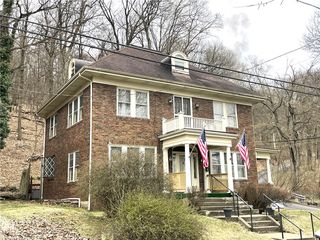 541 Hall St, Aliquippa, PA 15001