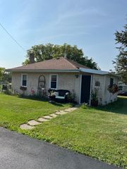 W215N11261 Appleton Ave, Germantown, WI 53022