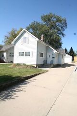 835 7th St NW, Rochester, MN 55901