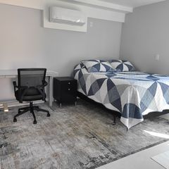 2504 23rd St #F, Santa Monica, CA 90405