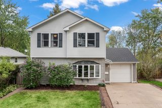 107 S  Fremont St, Palatine, IL 60067