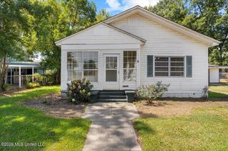 404 Dubose St, Ellisville, MS 39437