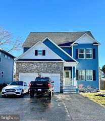 620 Charles Ave, Deale, MD 20751