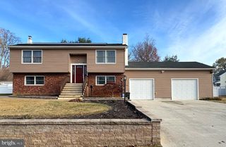85 Gibson Ave, Mount Holly, NJ 08060