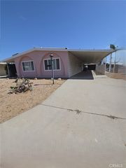 10505 Frontier Trl, Cherry Valley, CA 92223